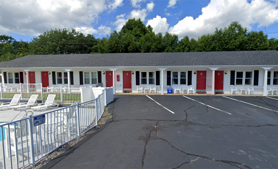 Carriage House Motel Rooms in Southern Maine